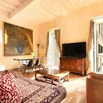 Farnese Designer Loft By Romeloft 公寓 *