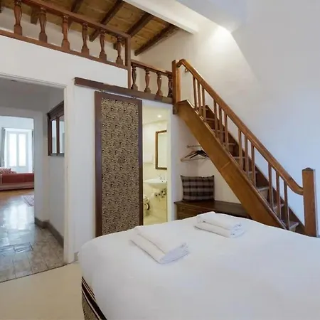 Farnese Designer Loft By Romeloft Rom
