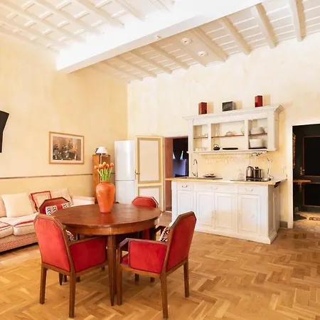 Farnese Designer Loft By Romeloft